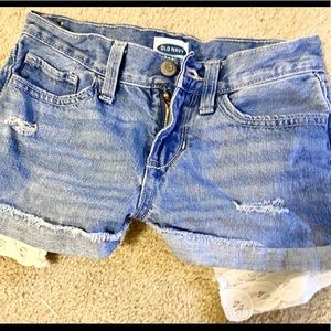 Girls brand new Old Navy jeans shorts with lace